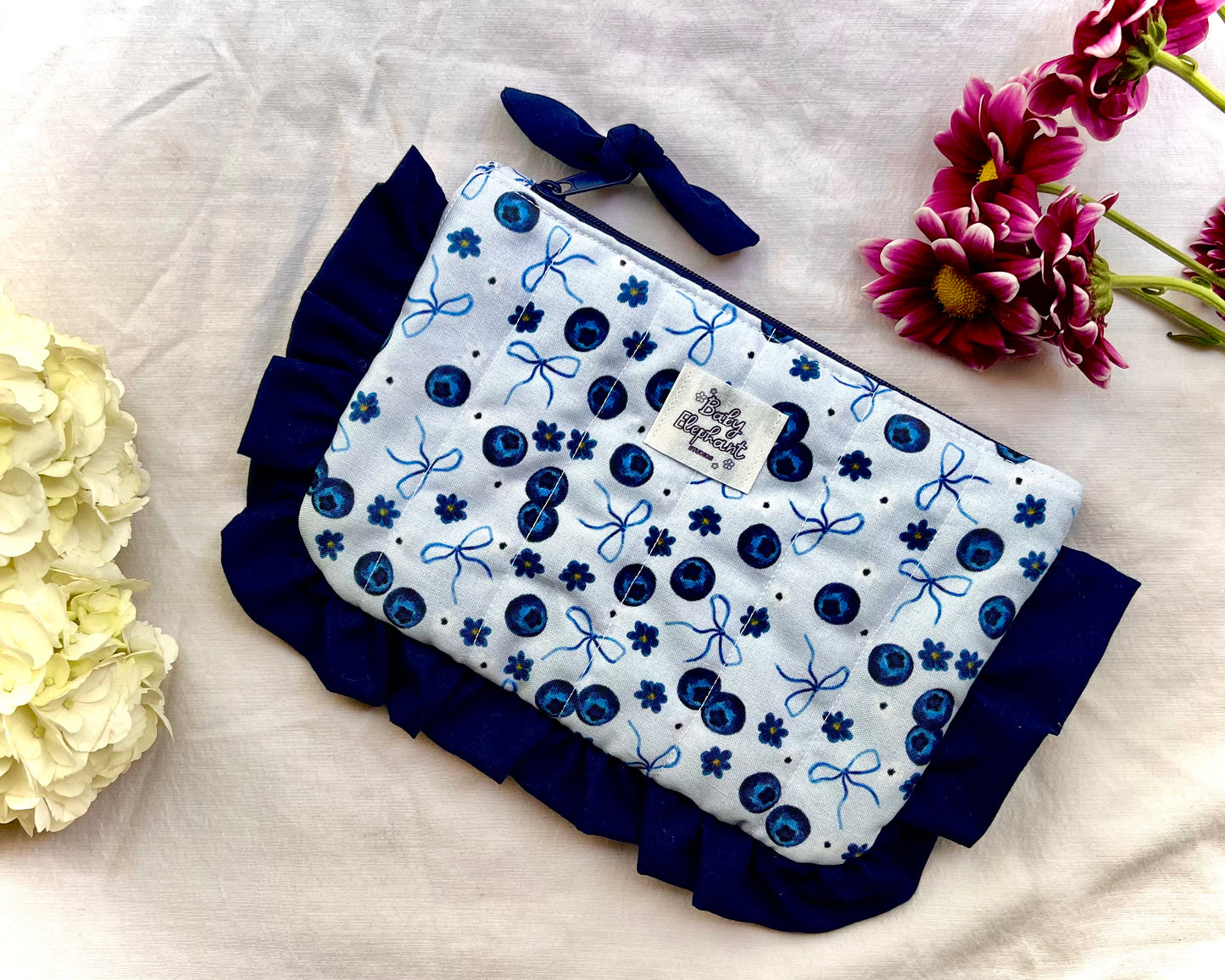 Sweet Standard Frill Pouch