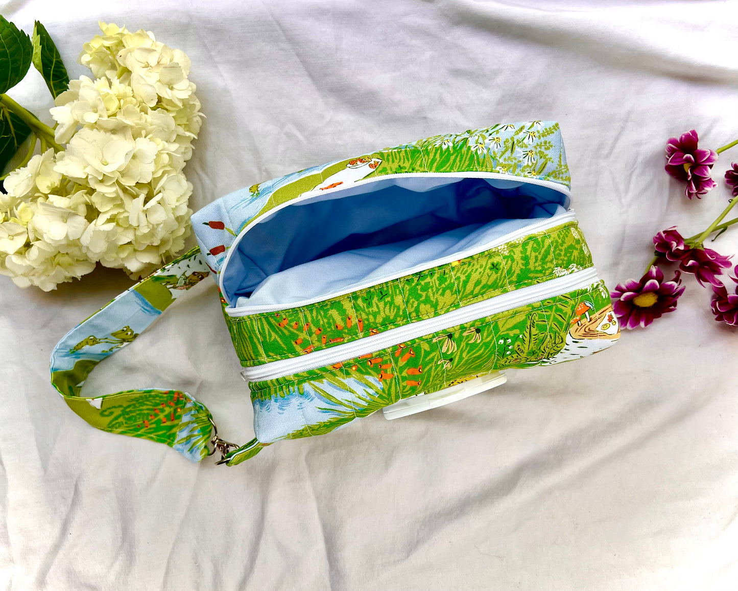 Clip & Go Double Zipper Wipe Pouch
