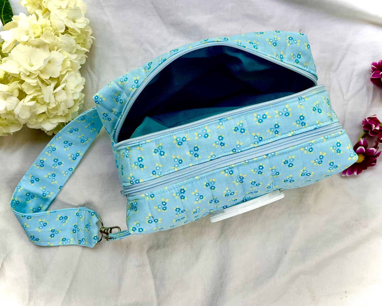 Clip & Go Double Zipper Wipe Pouch
